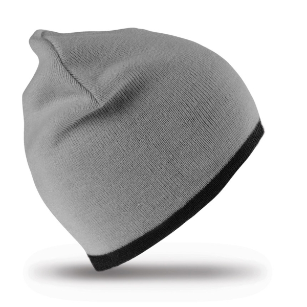 Стилна, двулицева, плетена шапка, изработена от 100% полиакрил 