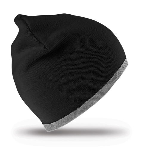 Стилна, двулицева, плетена шапка, изработена от 100% полиакрил 